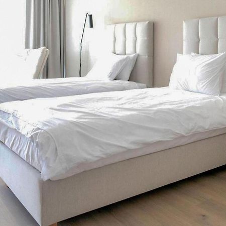 1 Bedroom Awesome Apartment In Binowo Zewnętrze zdjęcie